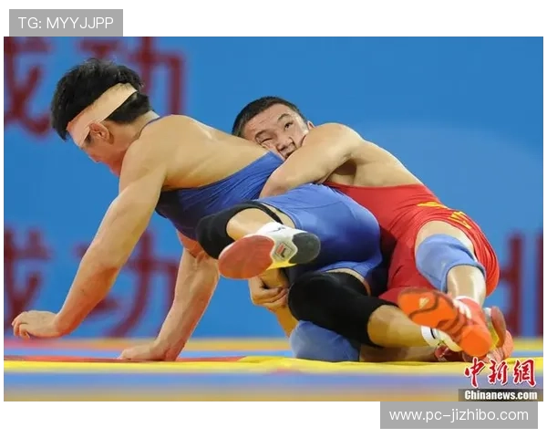 男子自由式摔跤65公斤级决赛，甘肃选手叶尔兰别克·卡泰战胜青海选手马存军夺冠