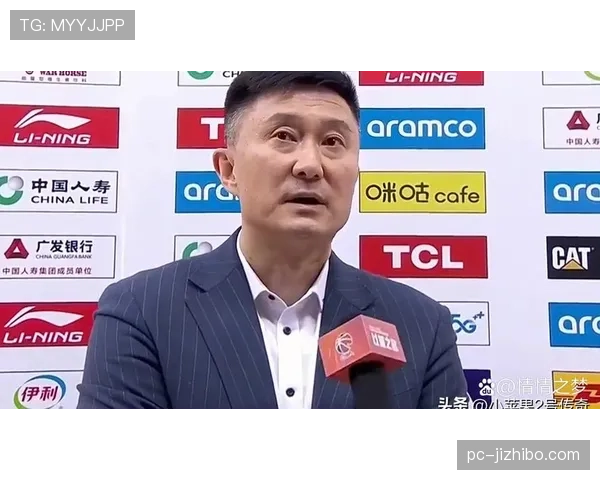 教练的平板电脑:杜锋在暂停期间向球员展示的实时攻防转换热点图 教练的平板电脑:杜锋在暂停期间向球员展示的实时攻防转换热点图